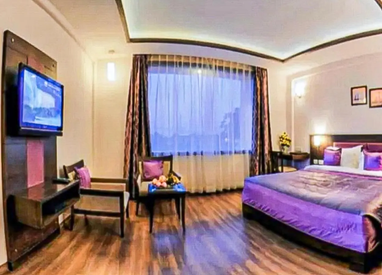 Delux Plaza By Wb Inn Agra